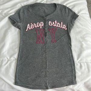 Aeropostale M short gray sleeve shirt